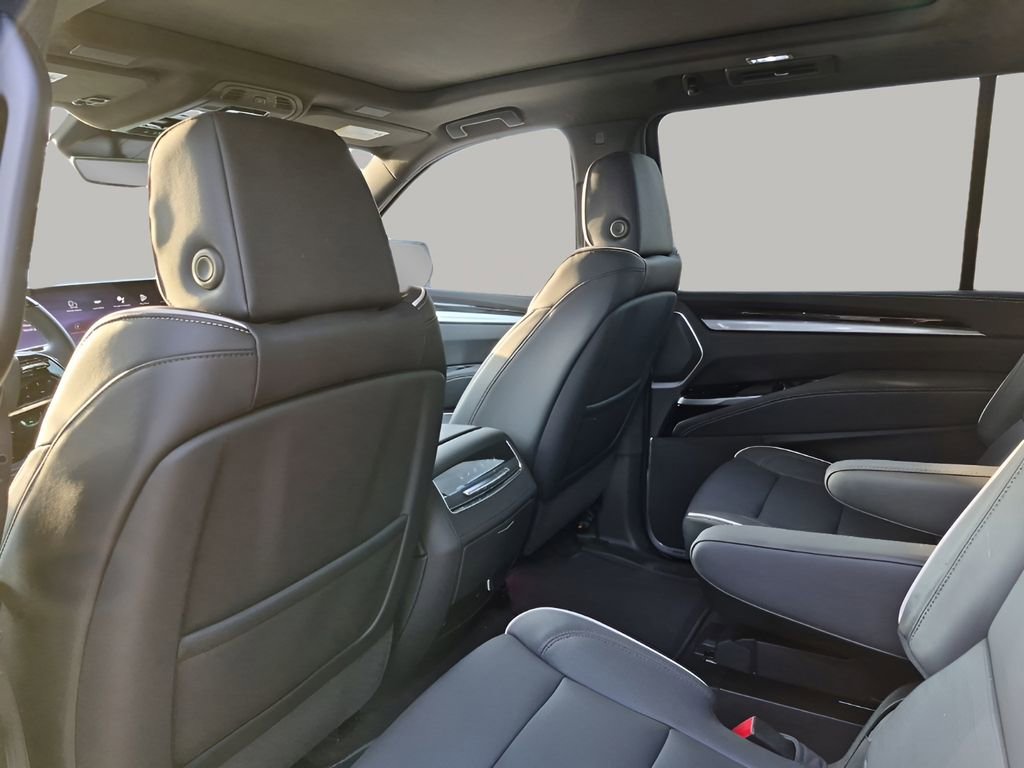 New 2026 Cadillac Escalade ESV Luxury w/ Touring Package AWD/4WD image 21