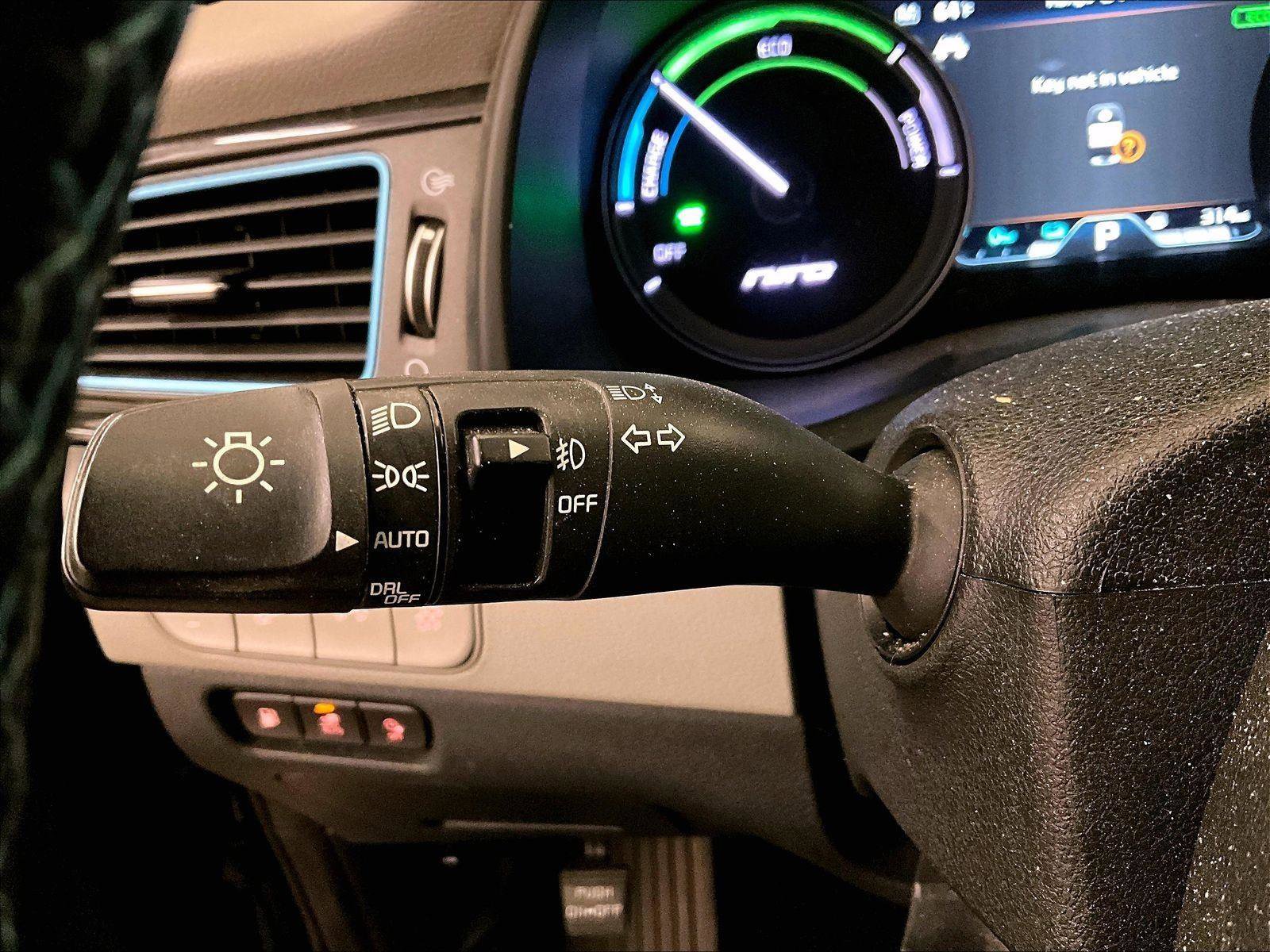 Used 2019 Kia Niro EX Premium w/ Sunroof Package FWD image 30