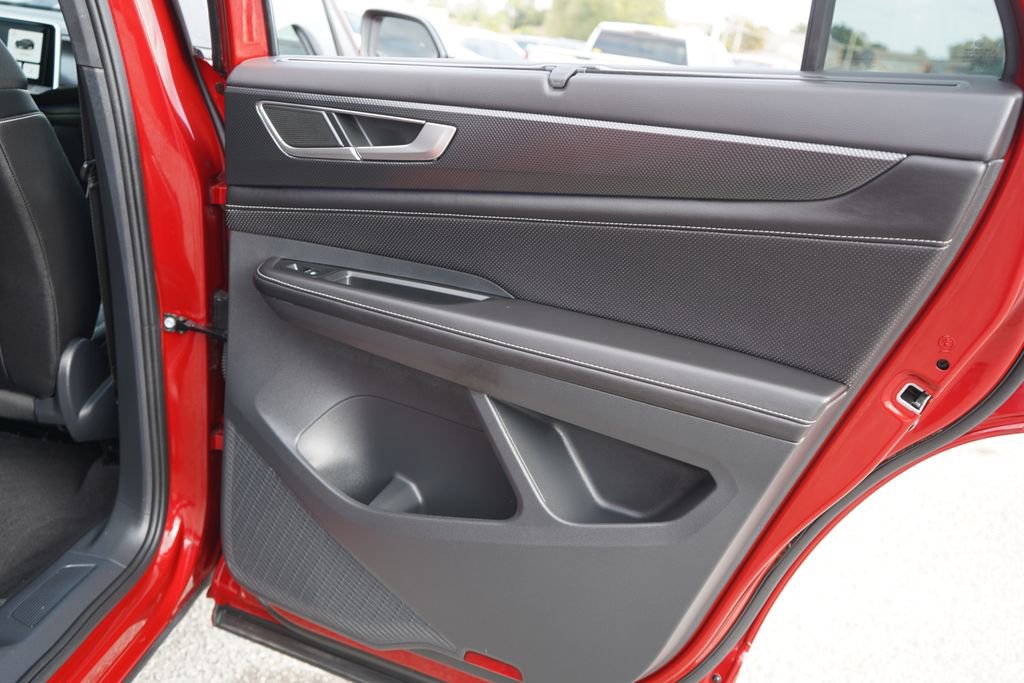 Used 2025 Volkswagen Atlas Cross Sport SEL R-Line image 22