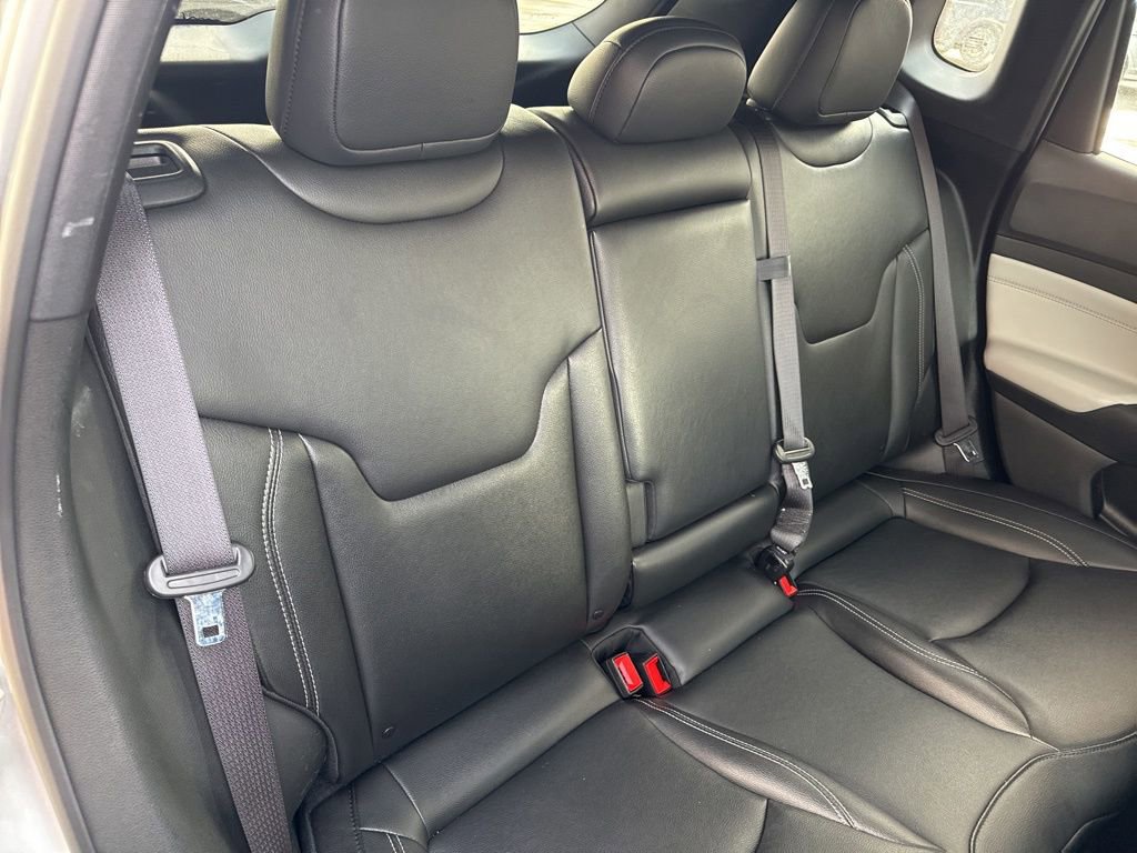 Used 2025 Jeep Compass Limited image 24