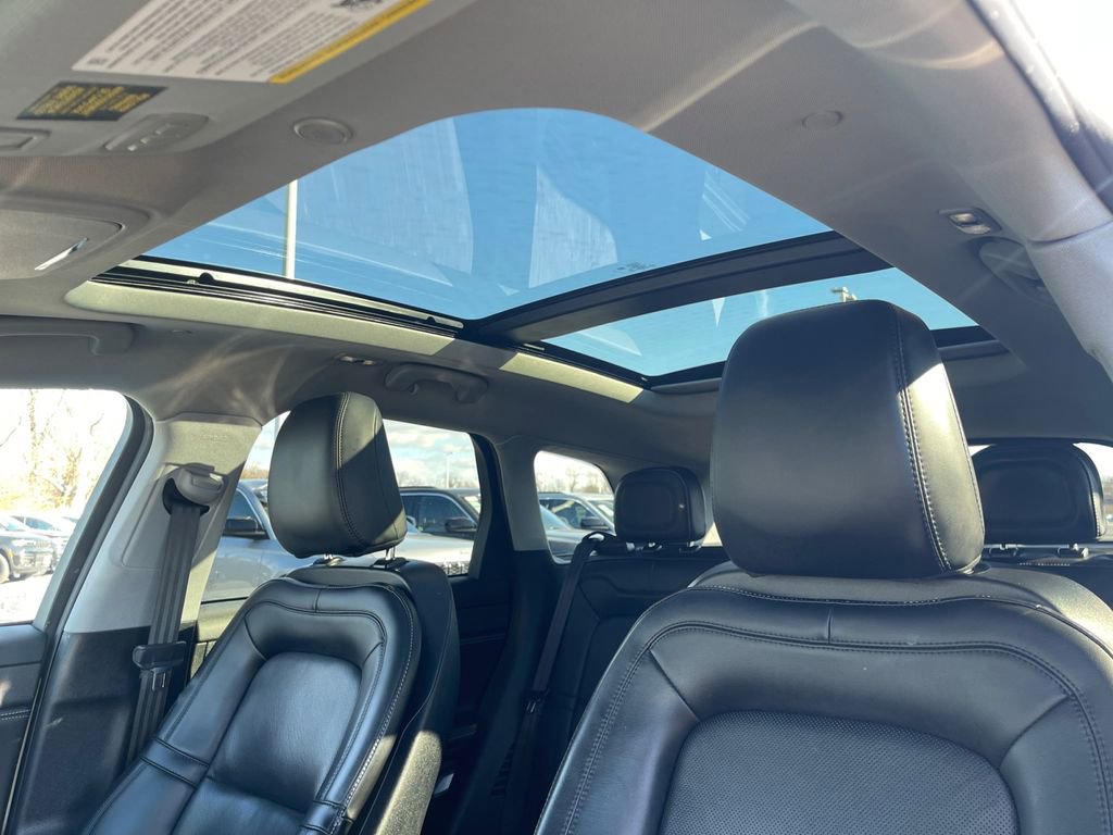 Used 2022 Lincoln Corsair Reserve w/ Equipment Group 201A image 19