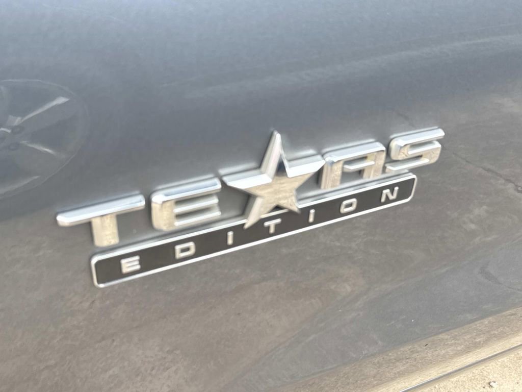 Used 2021 Chevrolet Silverado 1500 RST image 3