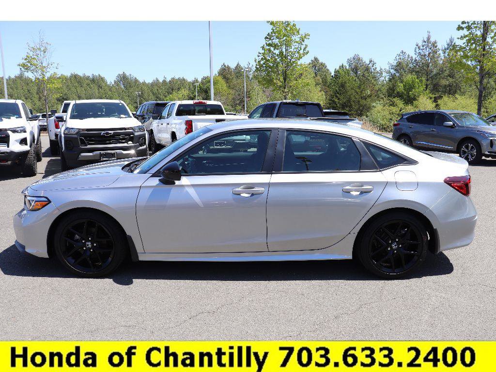 Used 2025 Honda Civic Sport image 4