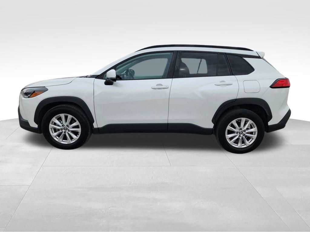 Used 2023 Toyota Corolla Cross LE image 5