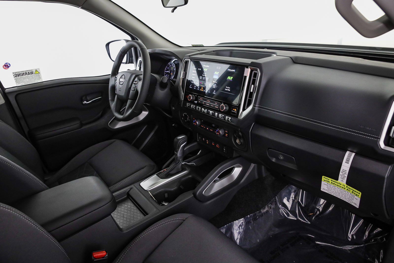New 2025 Nissan Frontier SV w/ SV Convenience Package image 17