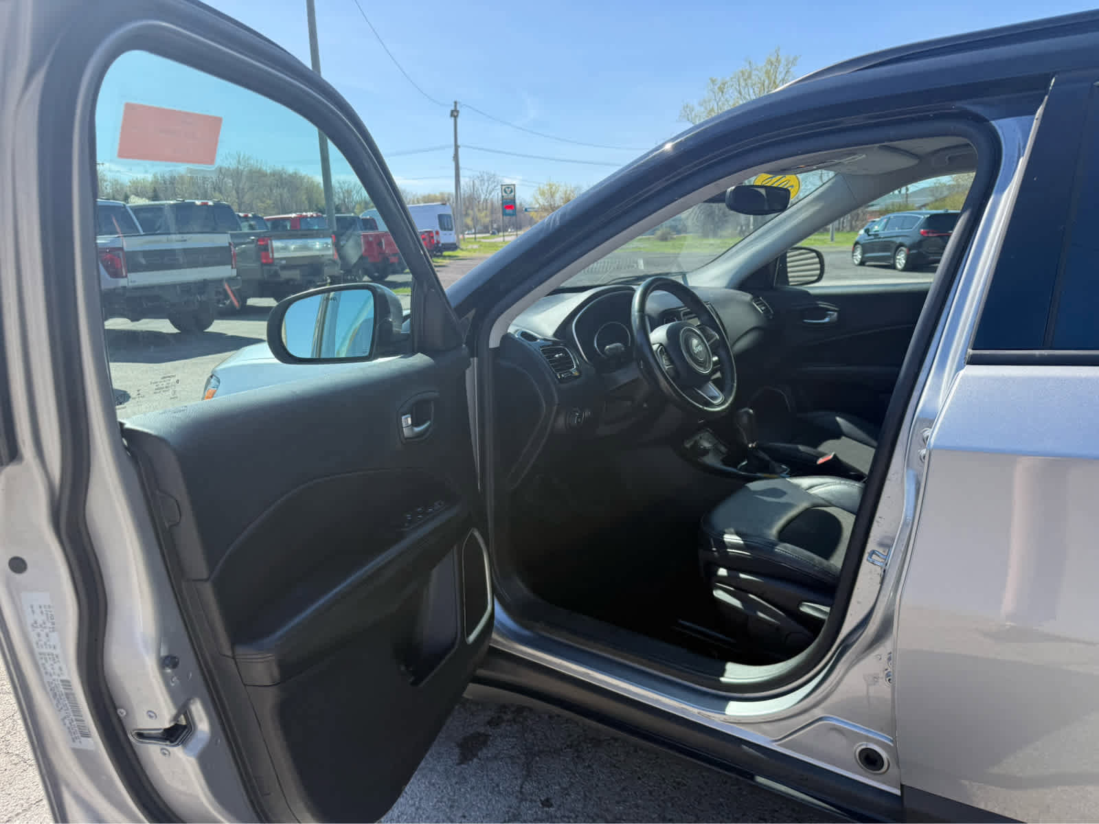 Used 2018 Jeep Compass Latitude AWD/4WD image 6