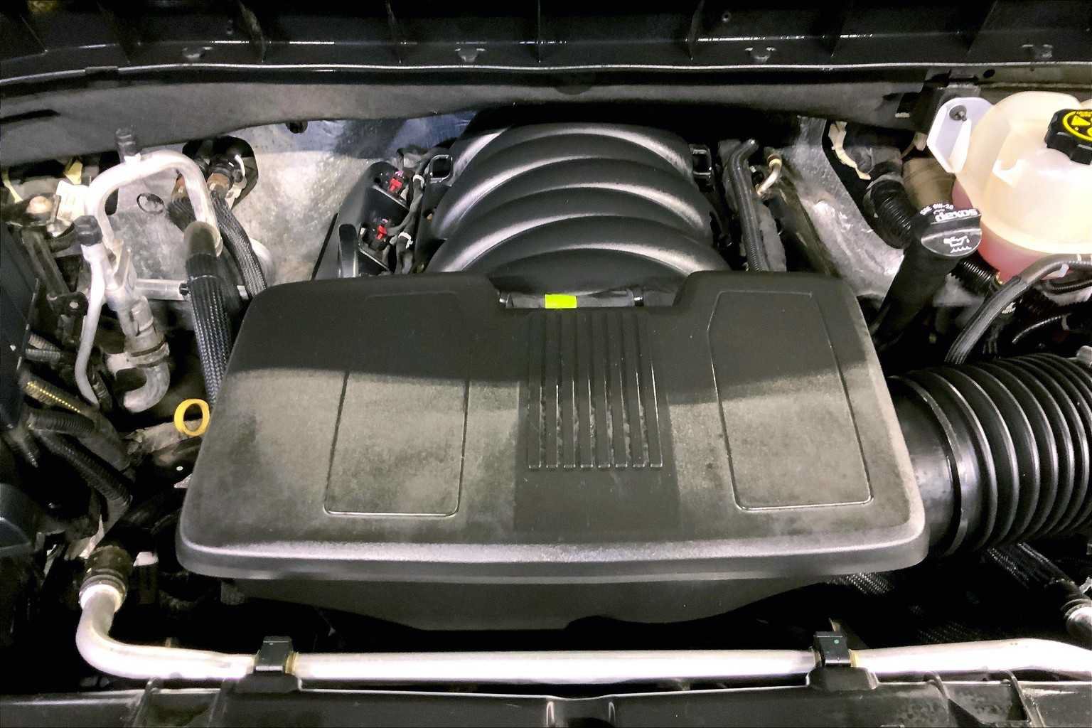 Used 2021 Chevrolet Silverado 1500 LT Trail Boss w/ Convenience Package II AWD/4WD image 32
