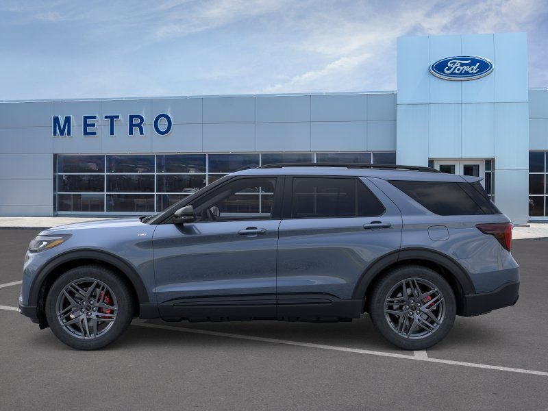 New 2026 Ford Explorer ST-Line w/ ST-Line Street Pack AWD/4WD image 4
