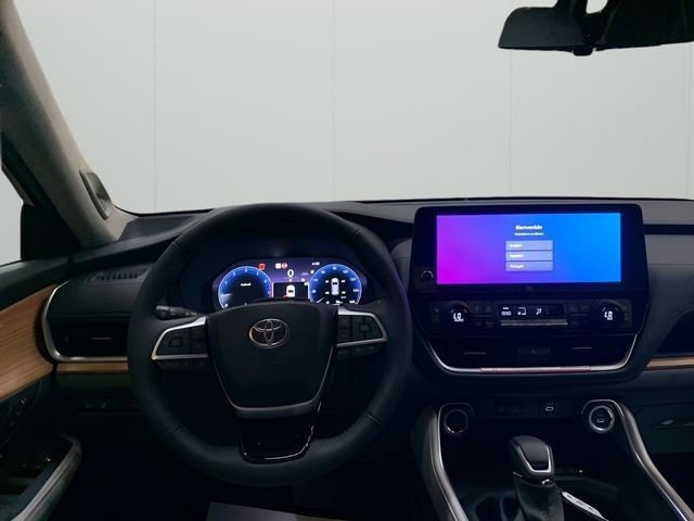 New 2025 Toyota Grand Highlander AWD image 17