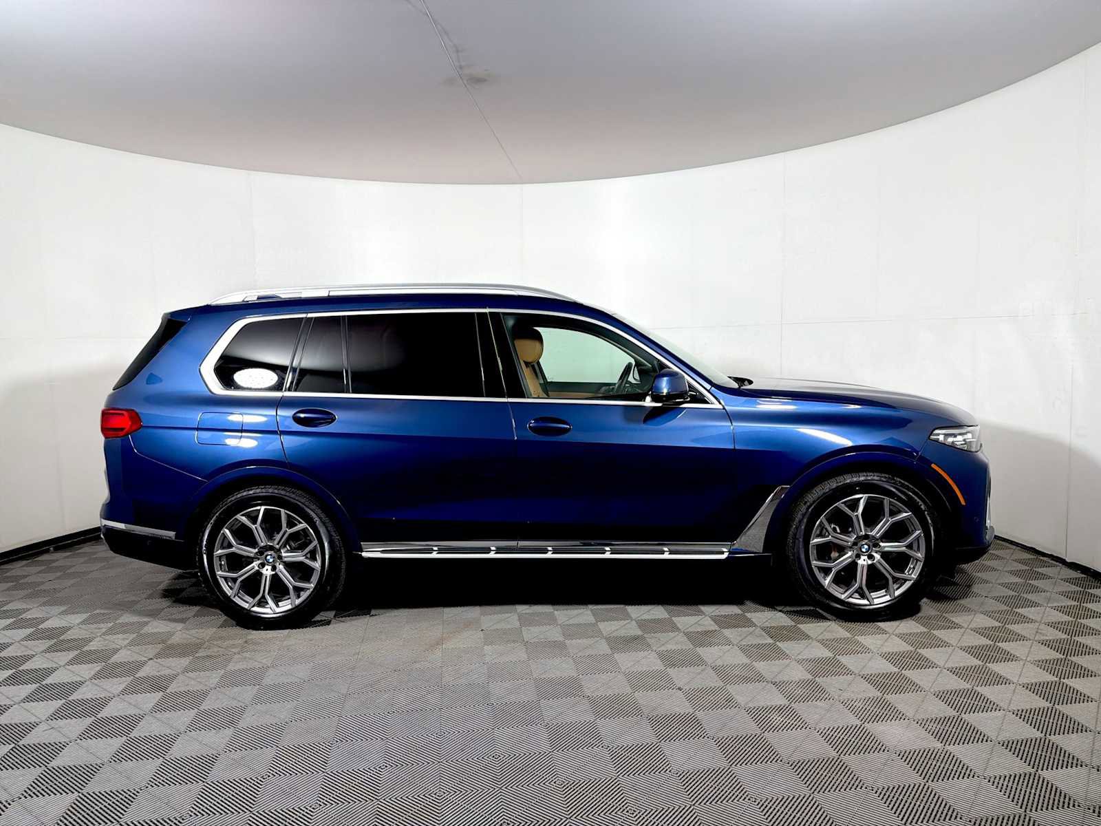Certified 2022 BMW X7 xDrive40i w/ Premium Package image 7