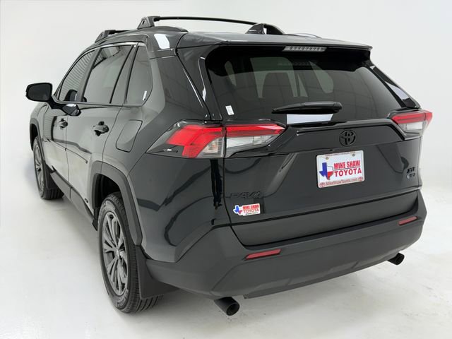 Used 2025 Toyota RAV4 XLE Premium AWD/4WD image 38