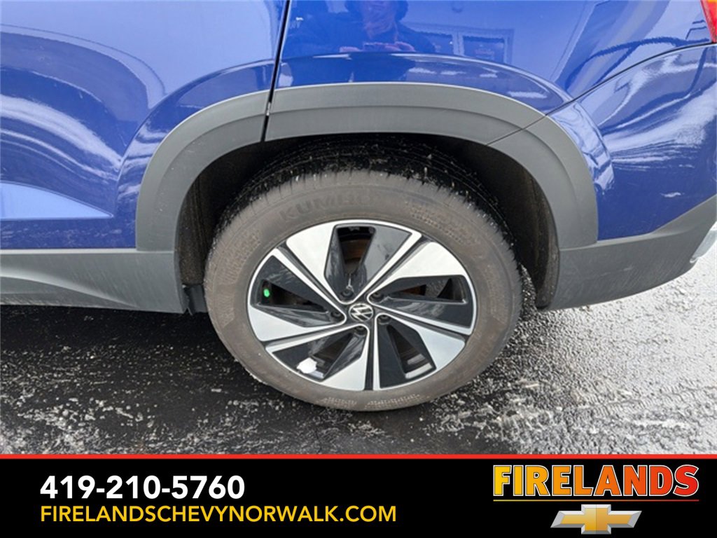 Used 2024 Volkswagen Taos SE w/ Panoramic Sunroof Package image 41