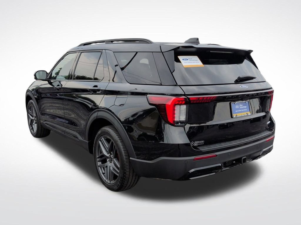 Certified 2025 Ford Explorer ST-Line w/ ST-Line Street Pack AWD/4WD image 5