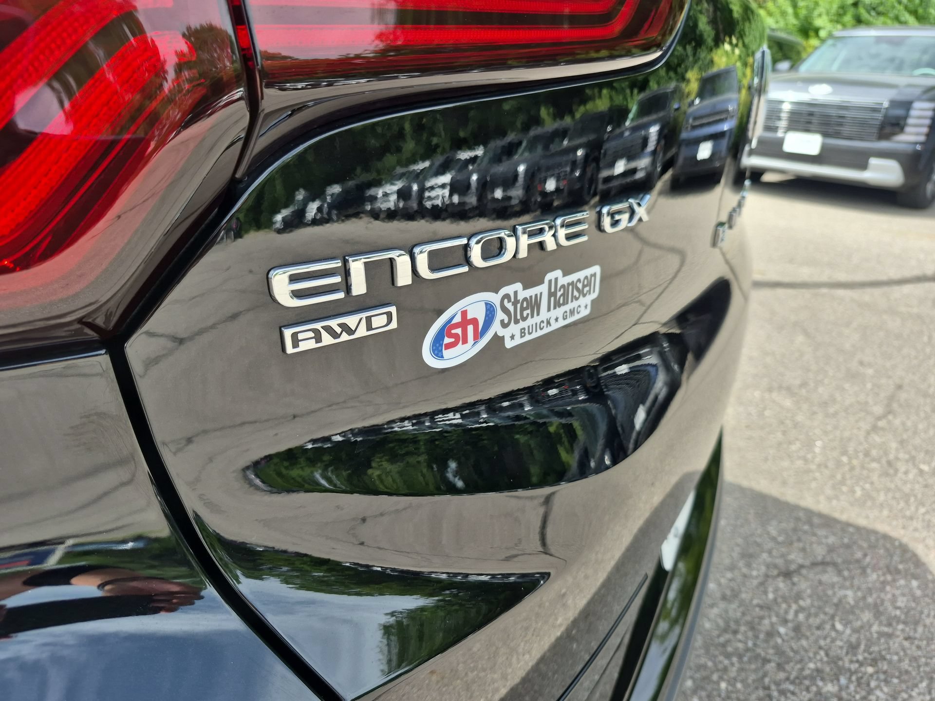 Certified 2024 Buick Encore GX Sport Touring w/ Comfort Package AWD/4WD image 30