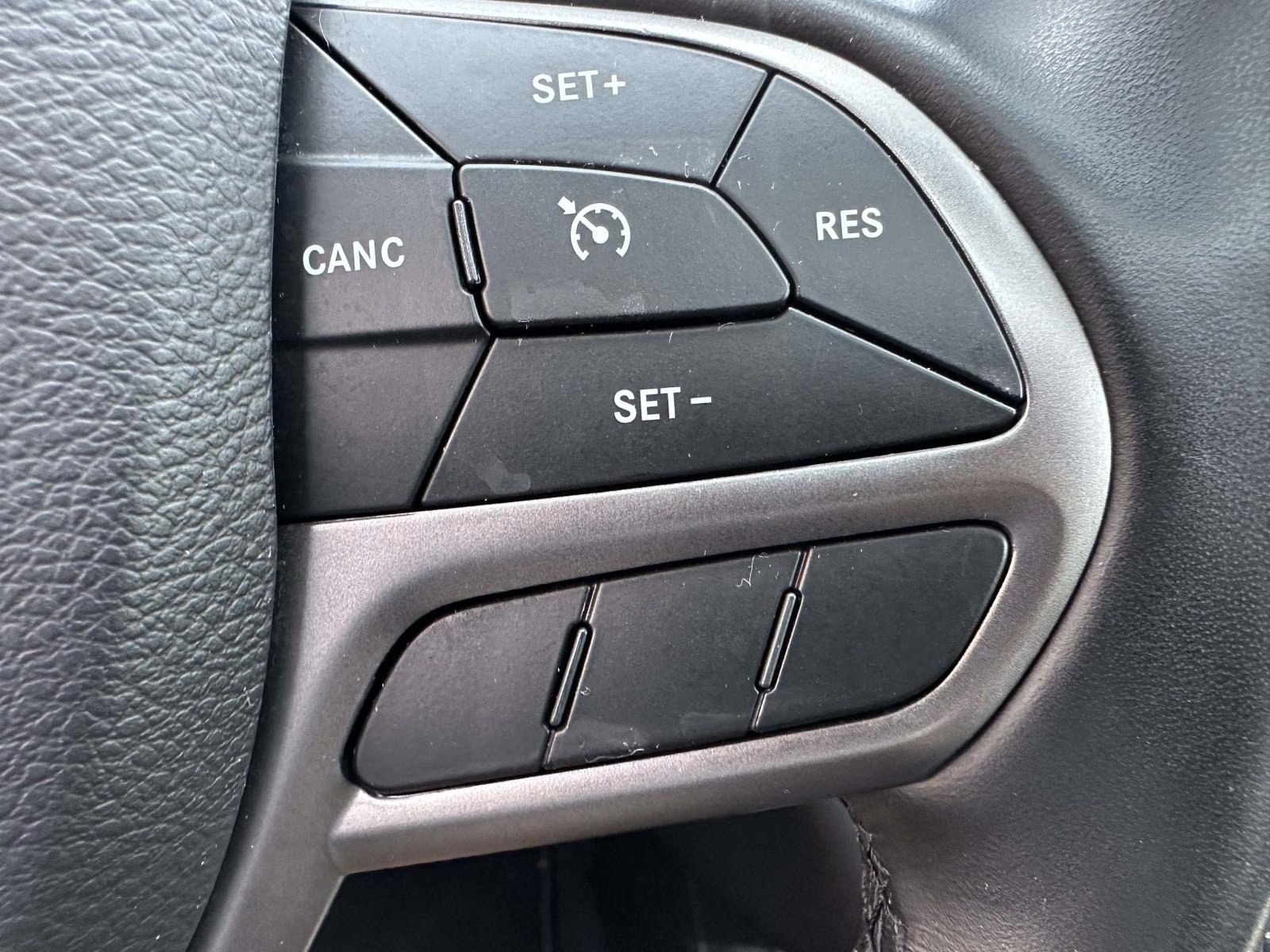Certified 2020 Jeep Cherokee Limited AWD/4WD image 33