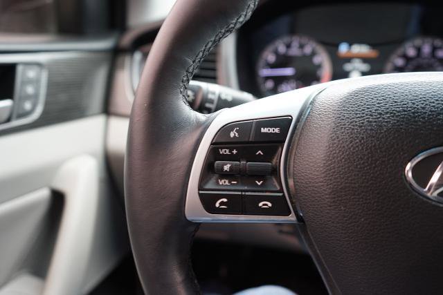Used 2019 Hyundai Sonata Limited image 12