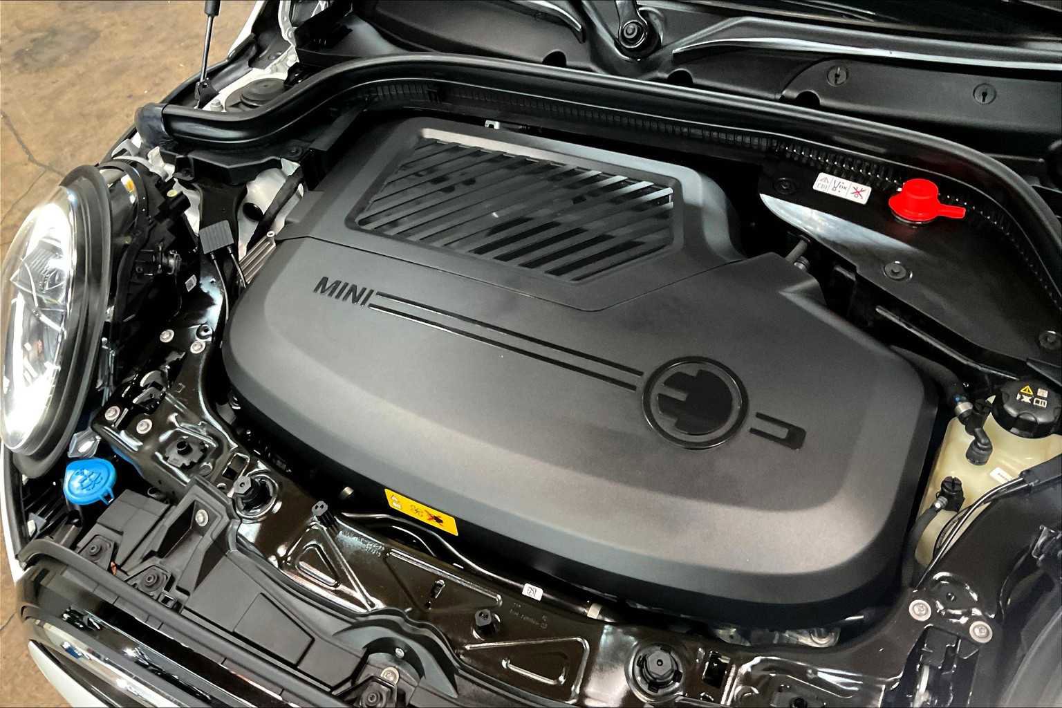 Used 2024 MINI Cooper SE image 34