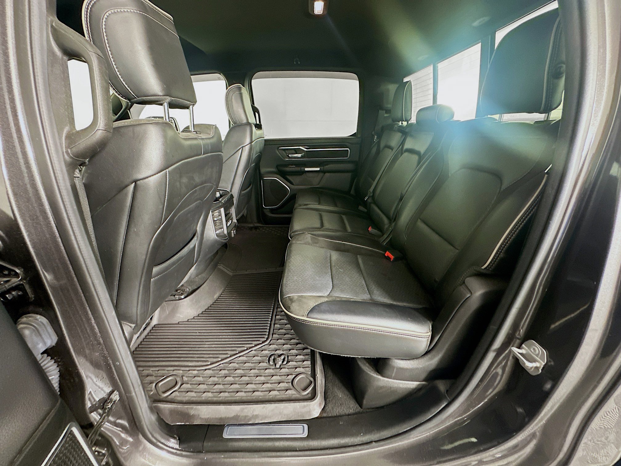 Used 2019 RAM 1500 Laramie w/ Sport Appearance Package AWD/4WD image 27