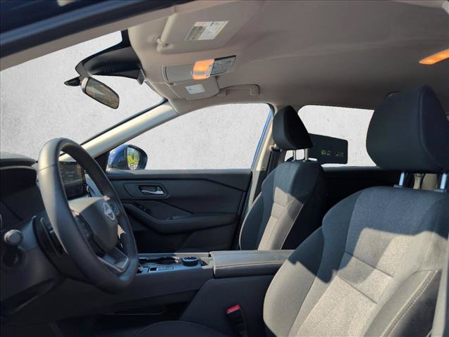 Used 2026 Nissan Rogue SV AWD/4WD image 16