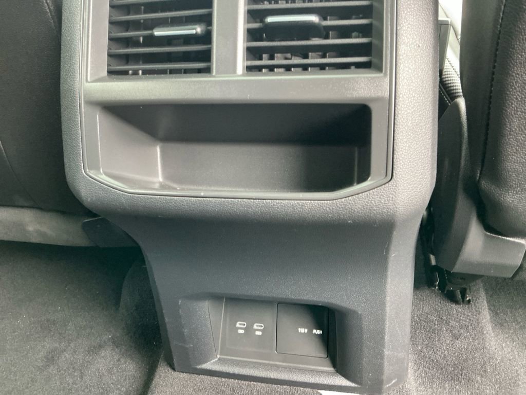 Used 2022 Volkswagen Atlas Cross Sport SE image 22