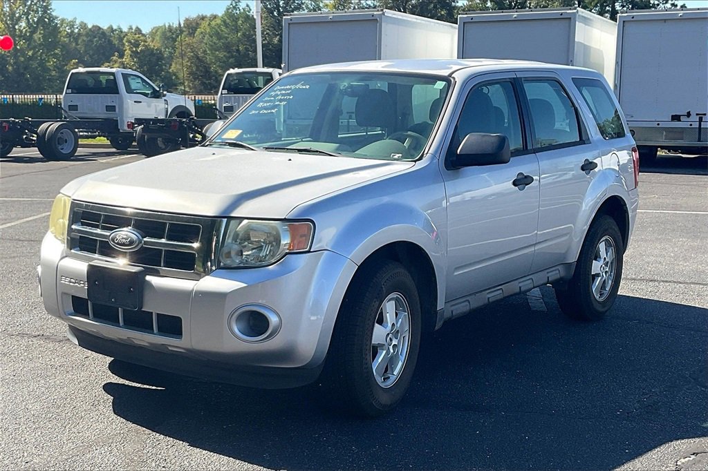 Used 2011 Ford Escape XLS w/ 101A Rapid Spec Order Code image 2
