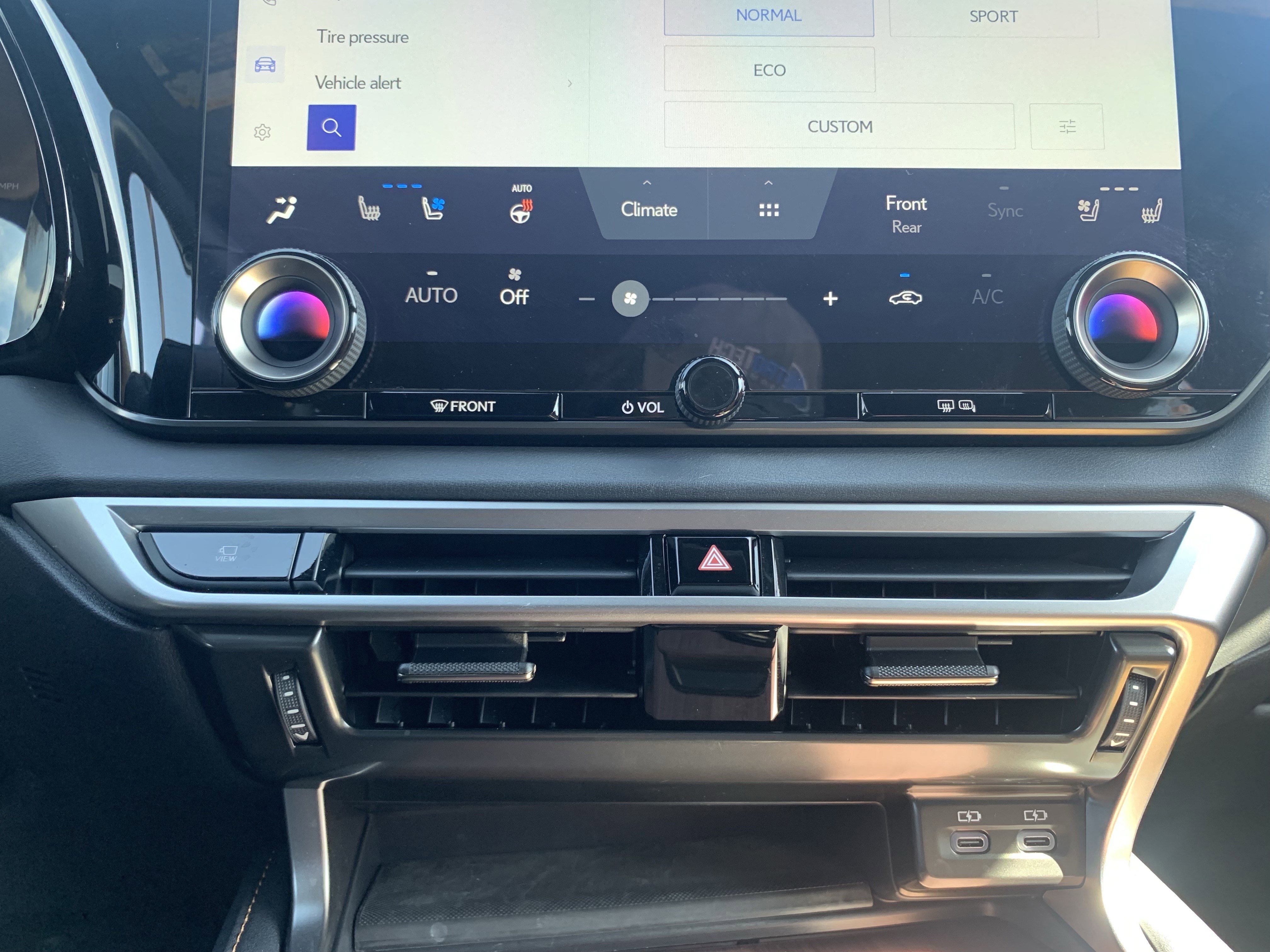 Used 2025 Lexus RX 350 Premium w/ Accessory Package (Z1) image 29