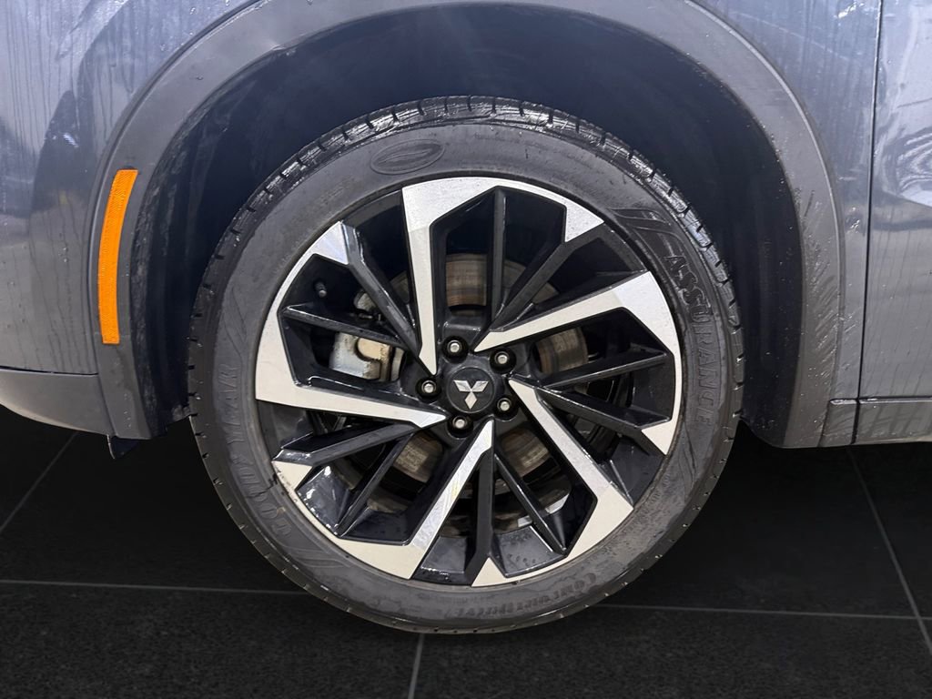 Used 2024 Mitsubishi Outlander SE Black Edition image 8