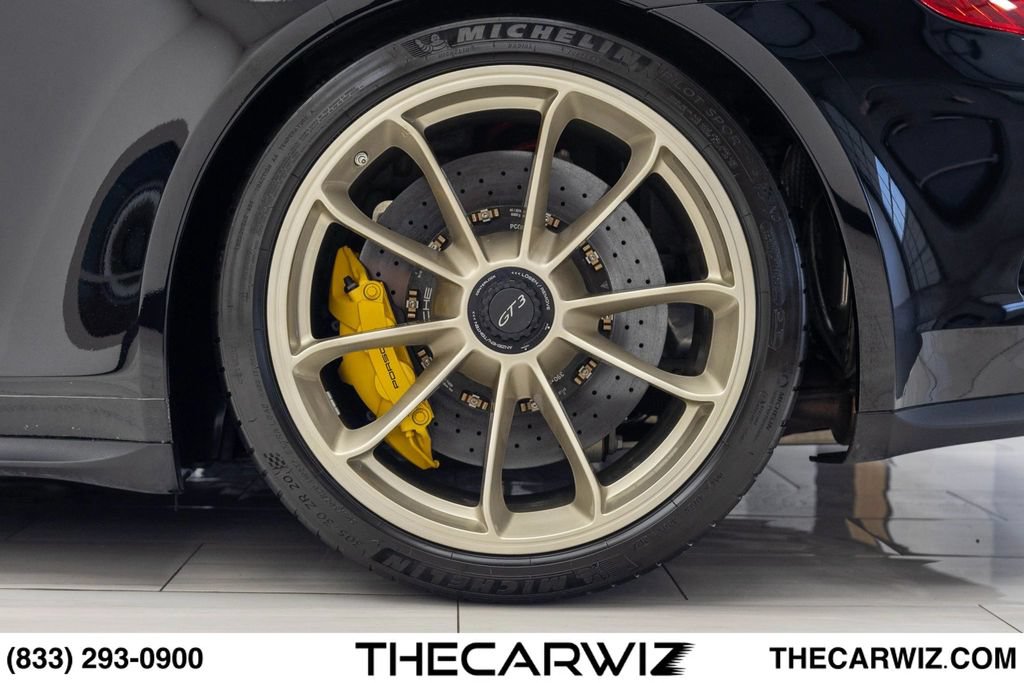 Used 2015 Porsche 911 GT3 RWD image 16