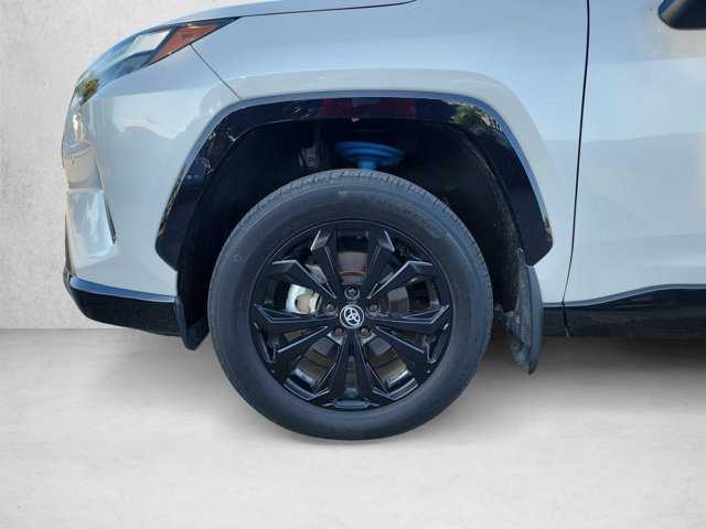 Used 2024 Toyota RAV4 XSE w/ Advanced Technology Package AWD/4WD image 28