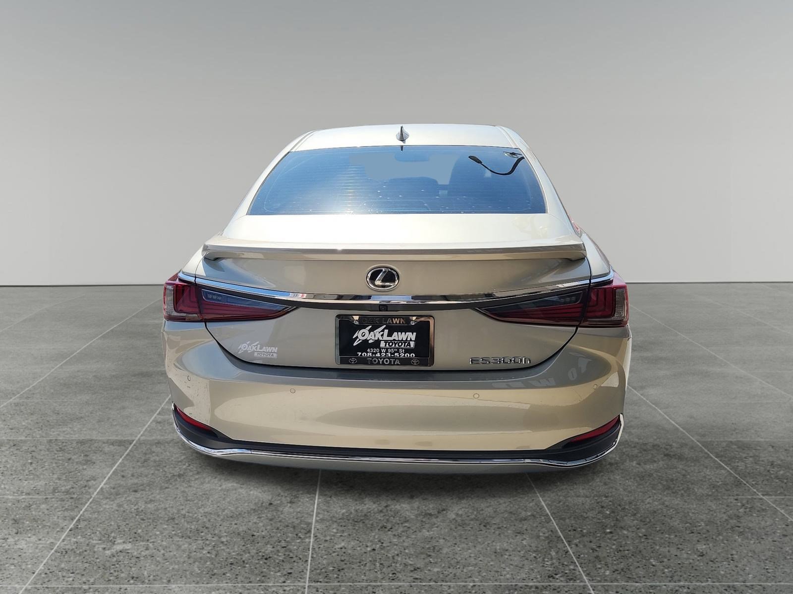 Used 2025 Lexus ES 300h w/ Premium Package image 6