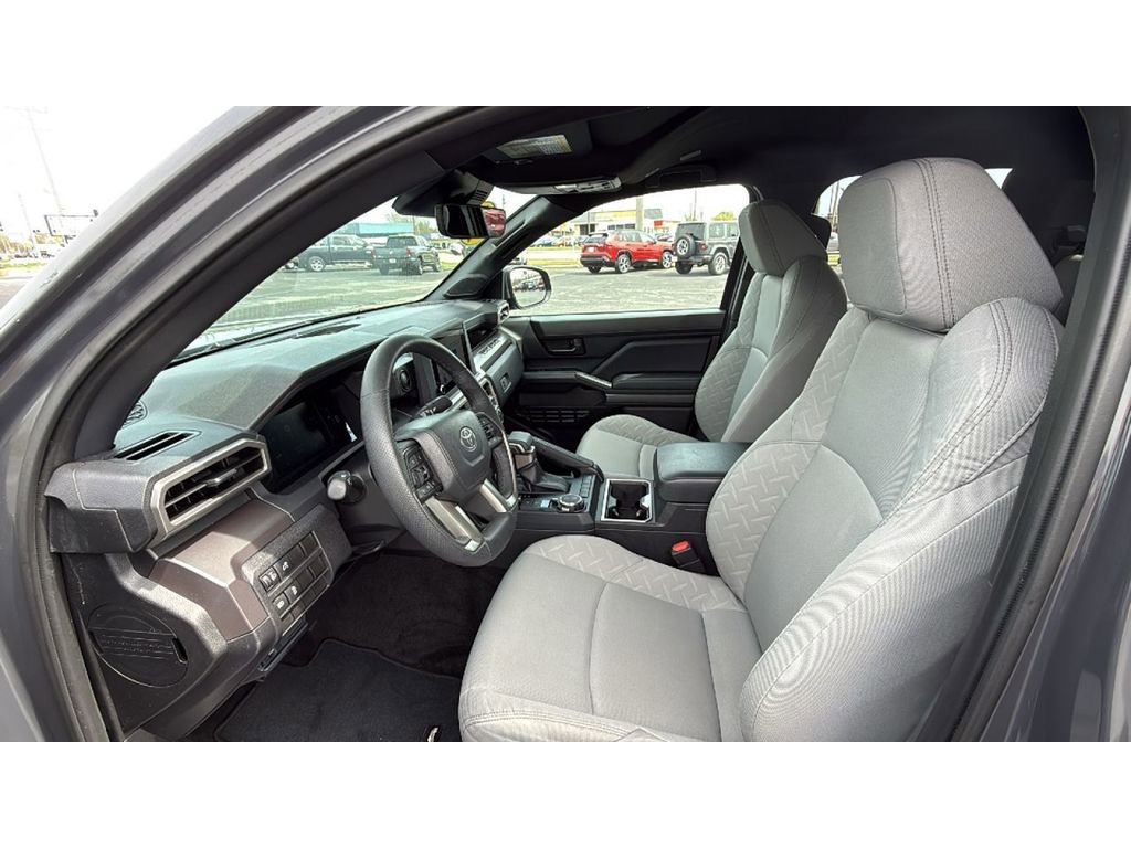 Certified 2025 Toyota Tacoma SR5 w/ SR5 Upgrade Package AWD/4WD image 29