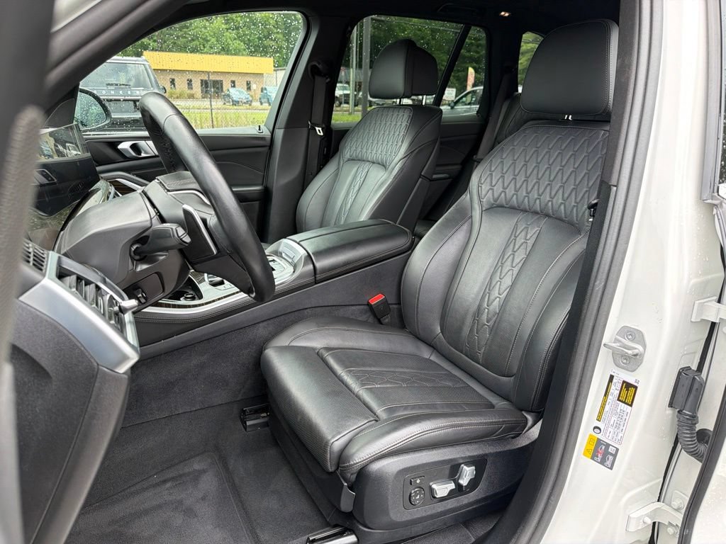 Used 2025 BMW X5 xDrive50e AWD/4WD image 20