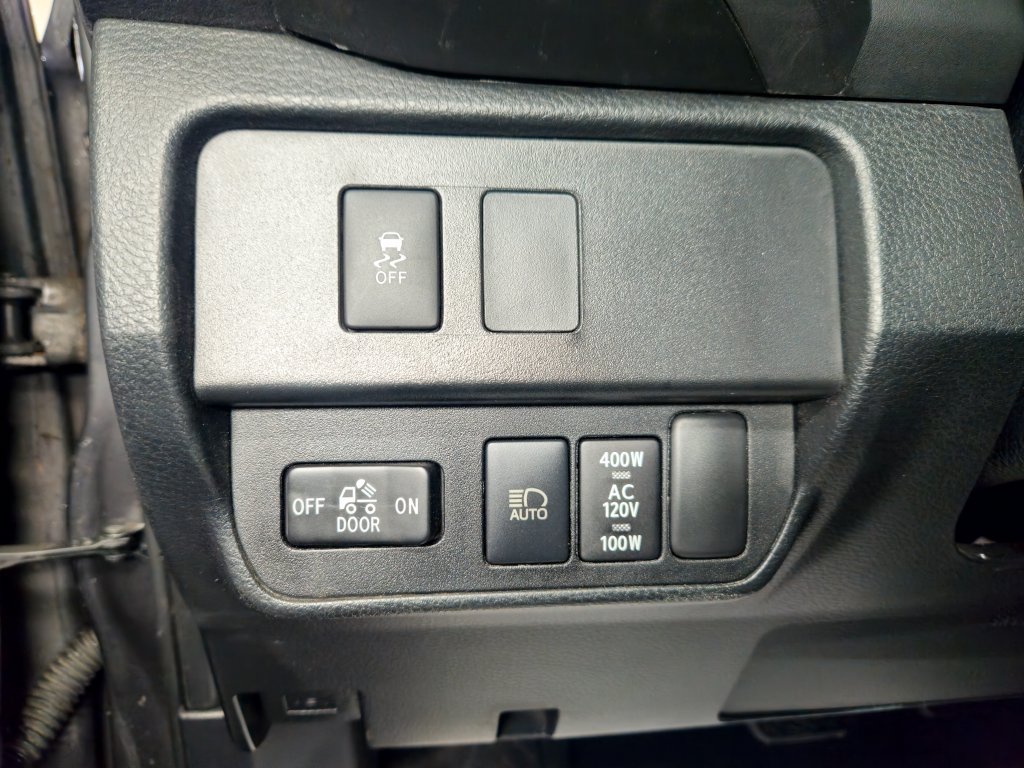 Used 2020 Toyota Tacoma TRD Sport AWD/4WD image 10
