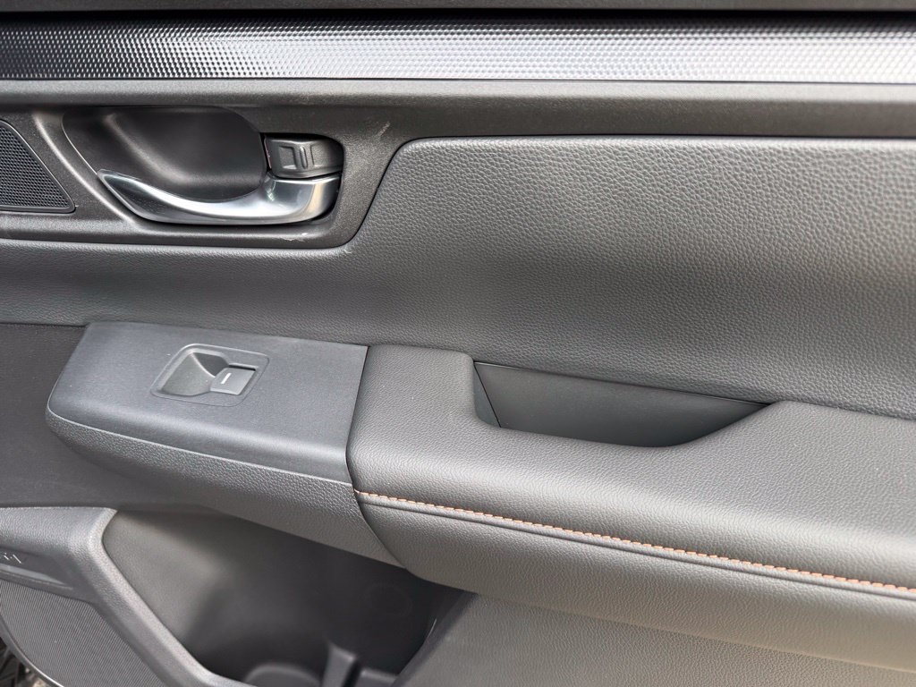 Used 2025 Honda CR-V Sport-L image 41