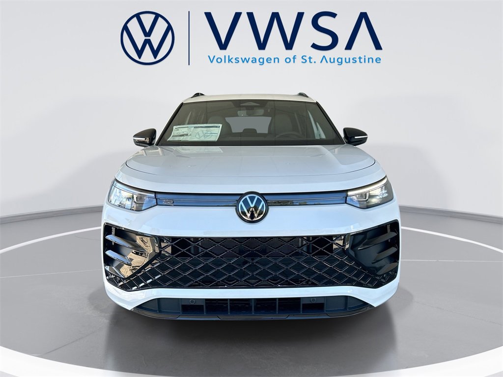 New 2026 Volkswagen Tiguan SE R-Line image 2