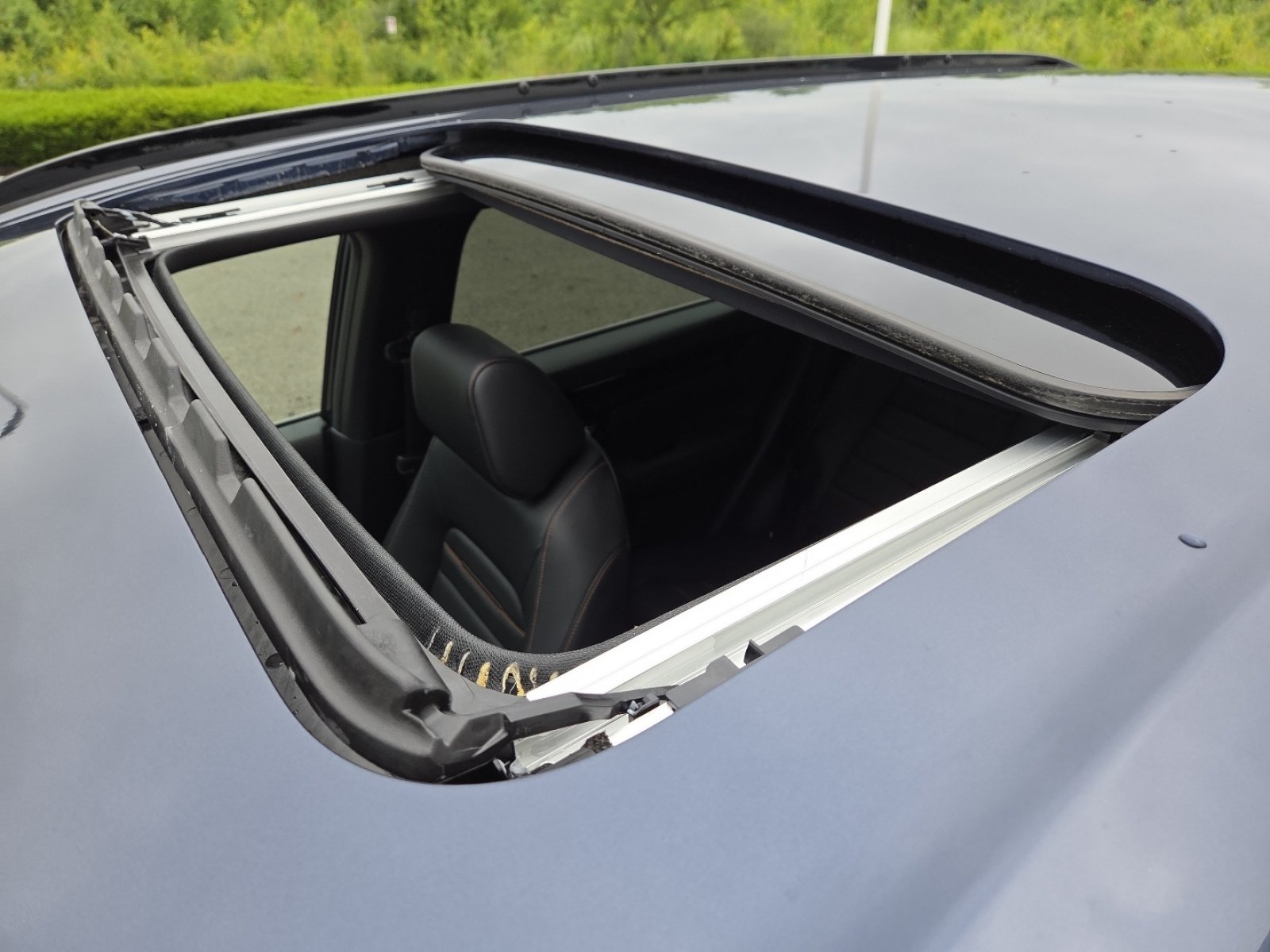 Used 2024 Honda CR-V Sport Touring image 4