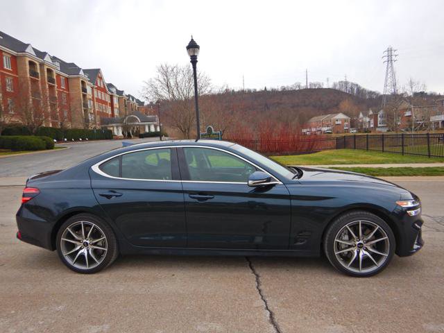 Used 2025 Genesis G70 2.5T image 7