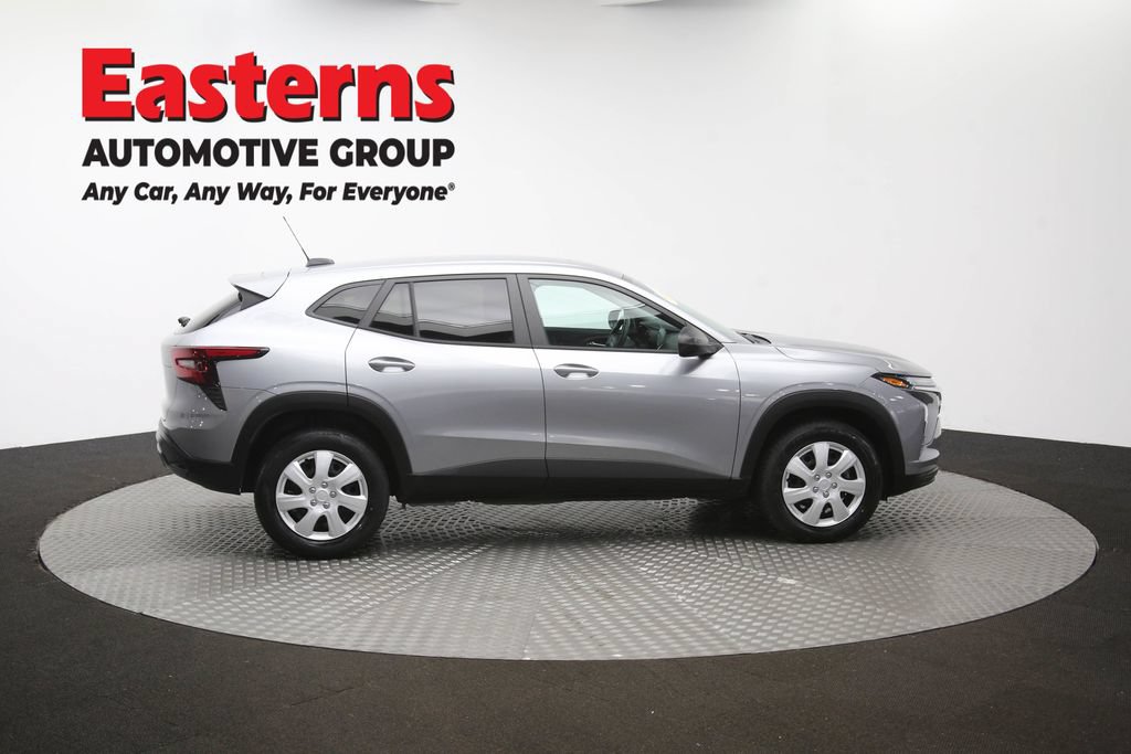 Used 2024 Chevrolet Trax LS FWD image 43