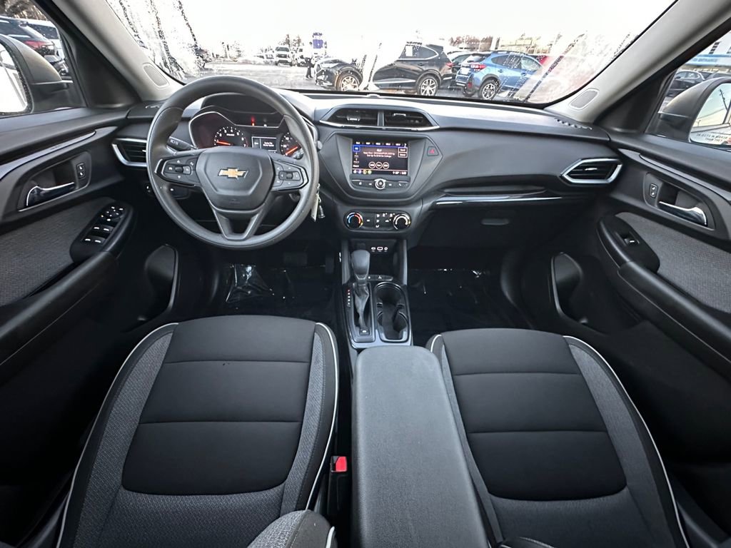 Used 2021 Chevrolet TrailBlazer LS image 21