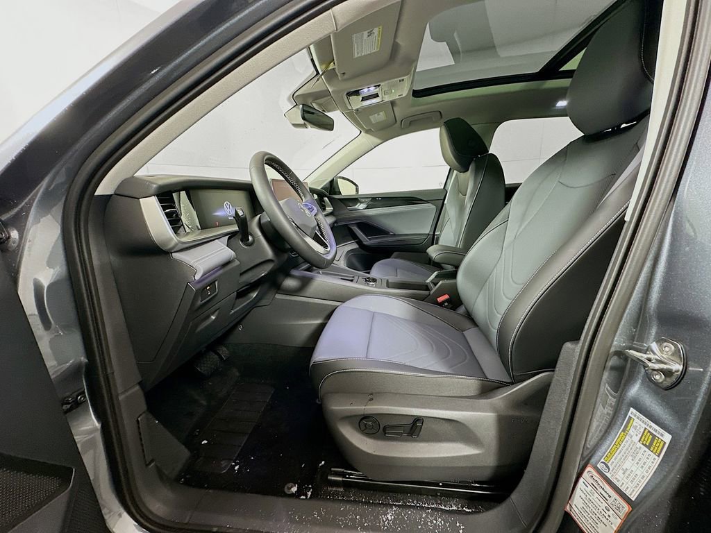 New 2026 Volkswagen Tiguan SE image 10