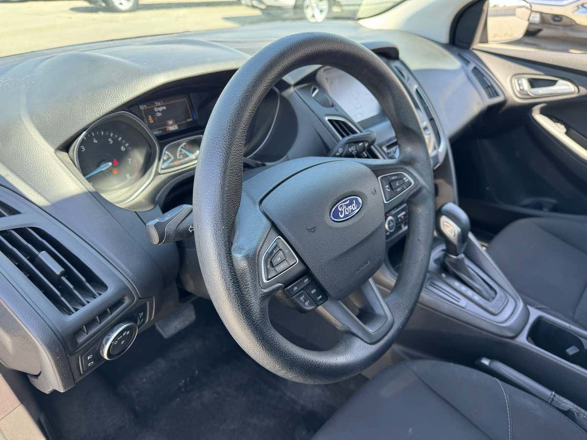 Used 2018 Ford Focus SEL image 25