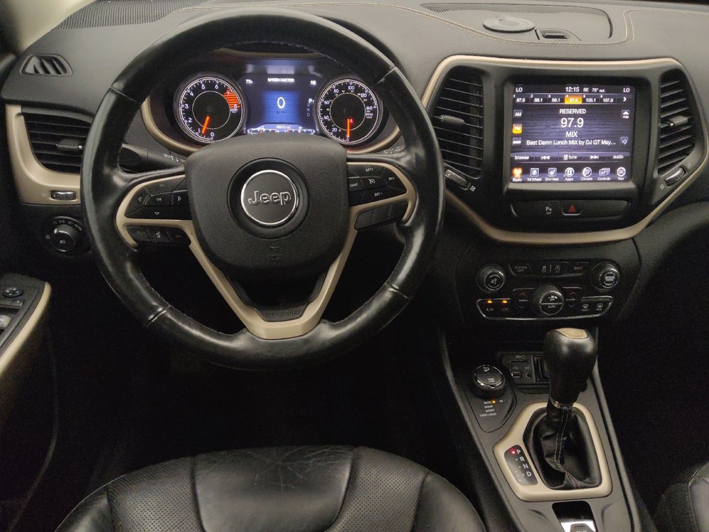 Used 2018 Jeep Cherokee Limited w/ Luxury Group AWD/4WD image 22