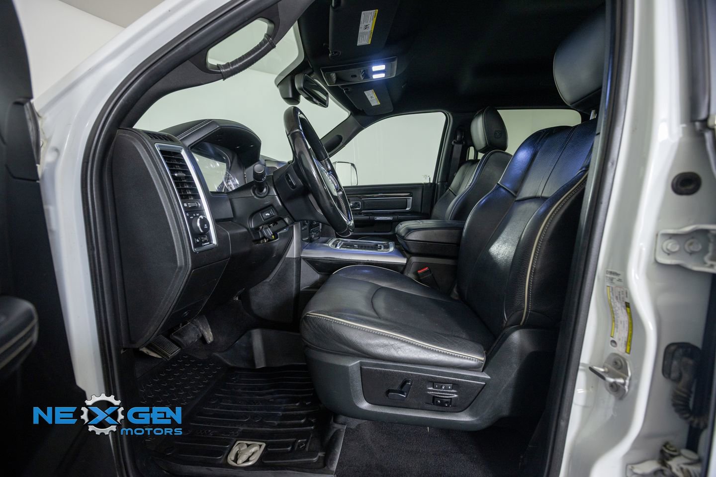 Used 2018 RAM 2500 Limited AWD/4WD image 11