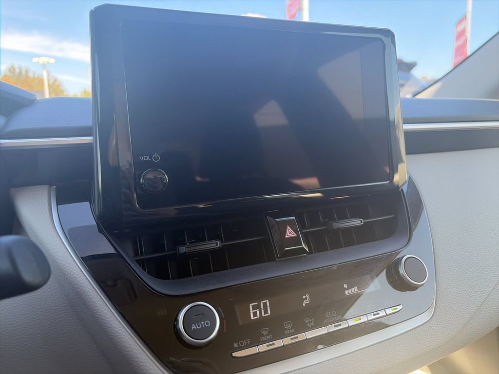 Used 2024 Toyota Corolla LE FWD image 21
