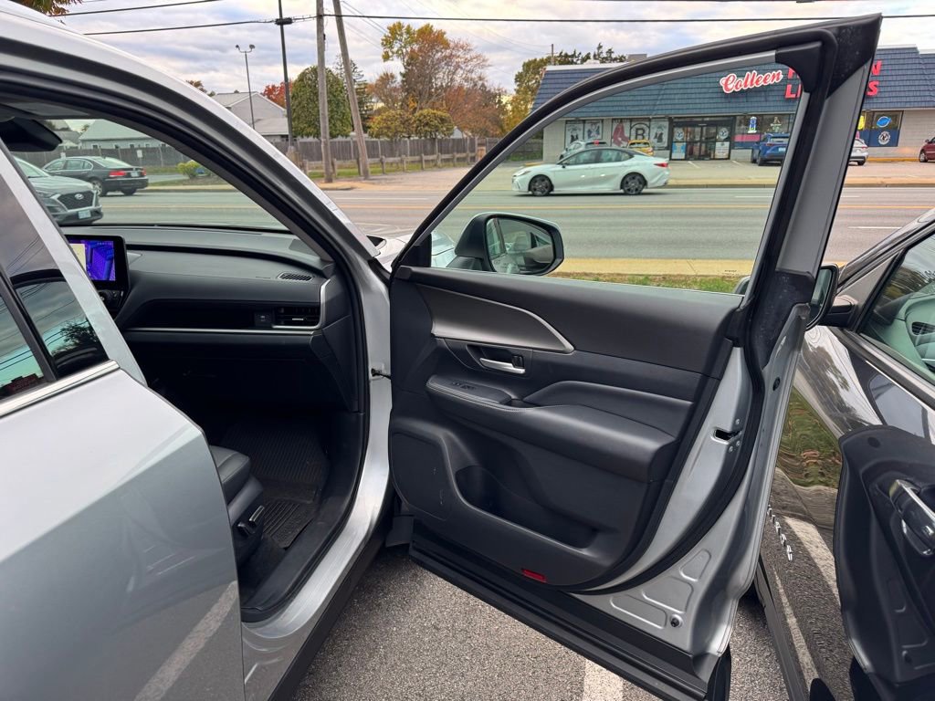 Used 2024 Toyota Grand Highlander XLE image 23