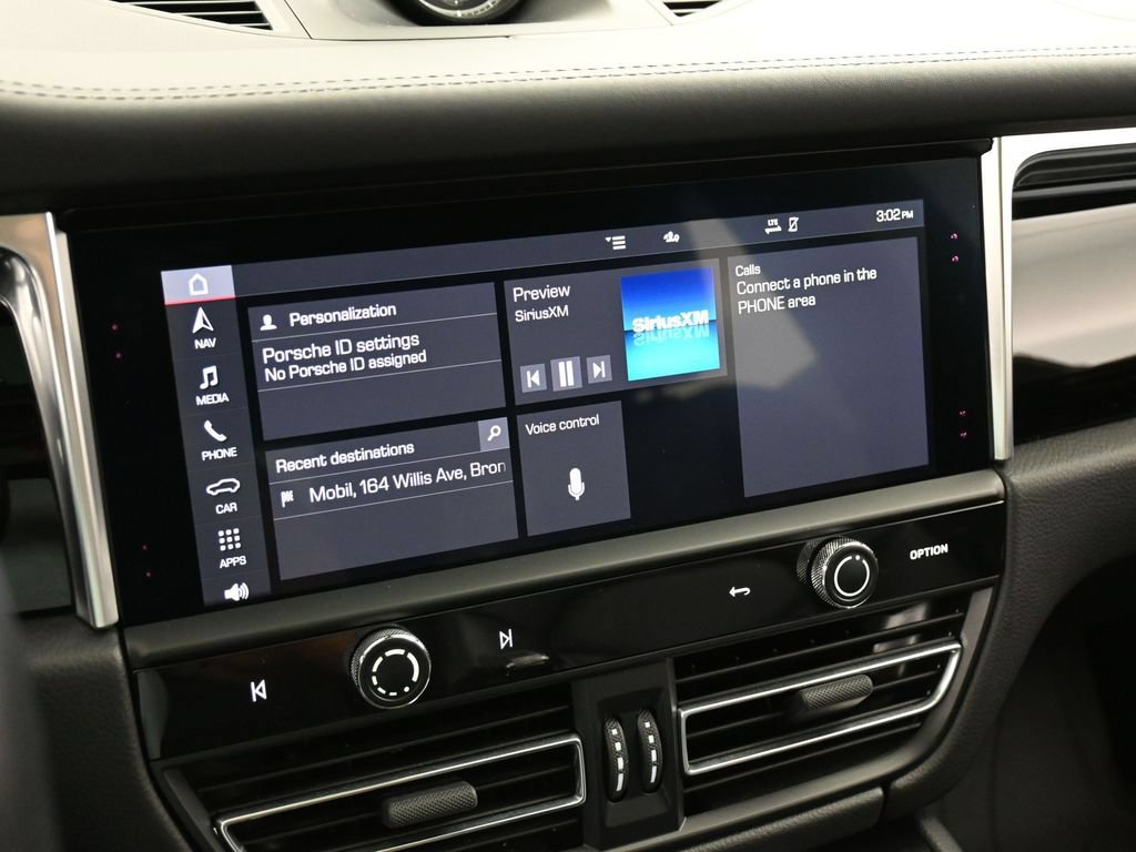 Certified 2023 Porsche Macan Turbo AWD/4WD image 20