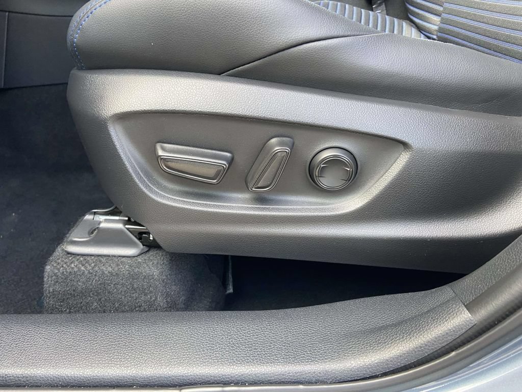 Used 2024 Toyota Corolla Cross AWD Hybrid w/ Convenience Package image 18