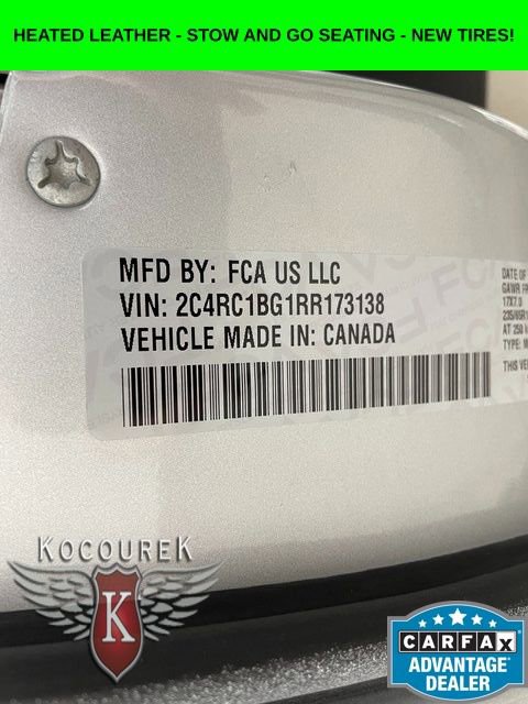 Used 2024 Chrysler Pacifica Touring-L FWD image 26