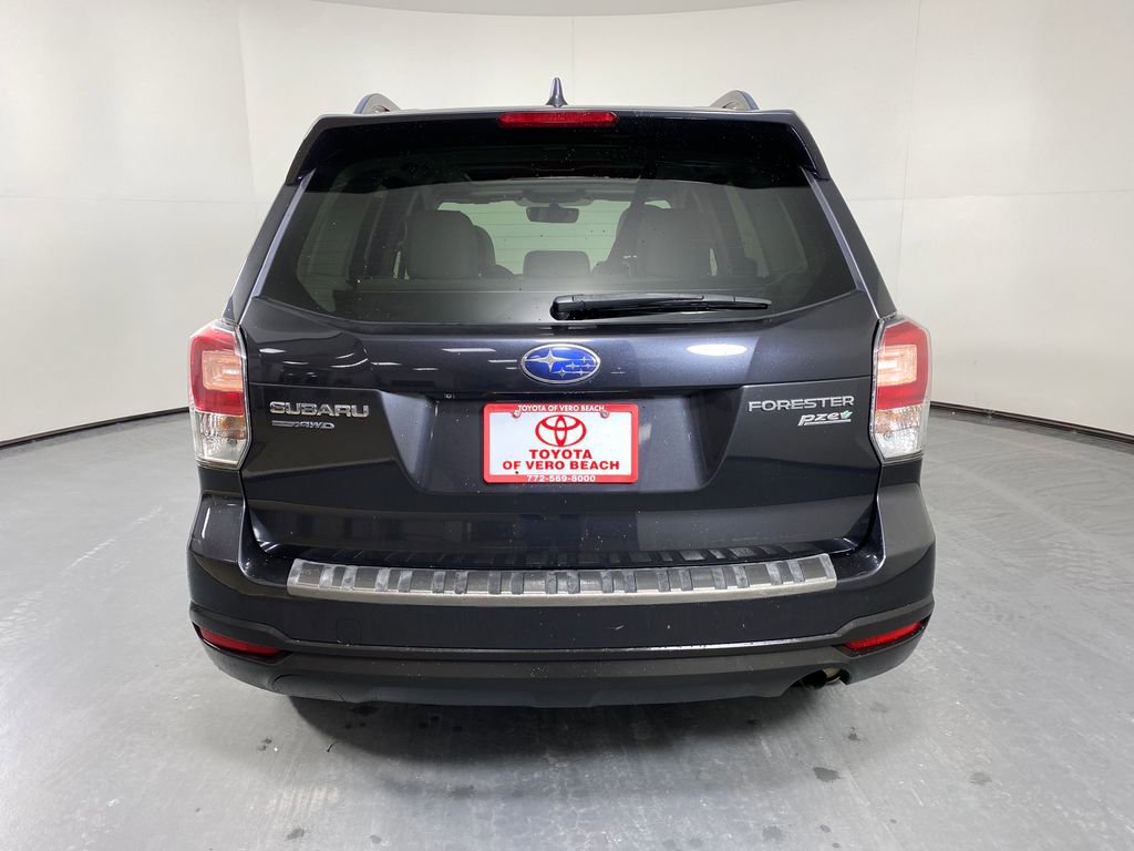Used 2017 Subaru Forester 2.5i Premium w/ All-Weather Package image 5