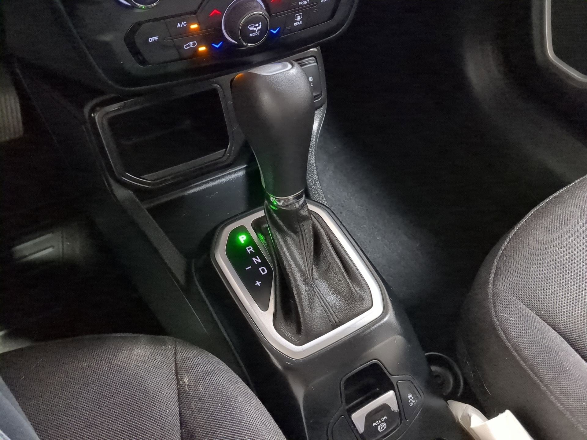 Used 2019 Jeep Renegade Sport w/ UConnect 7.0 Group image 13